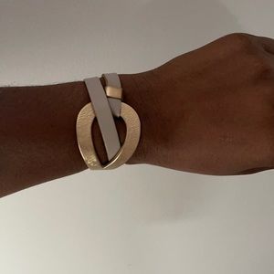 Ladies leather bracelet